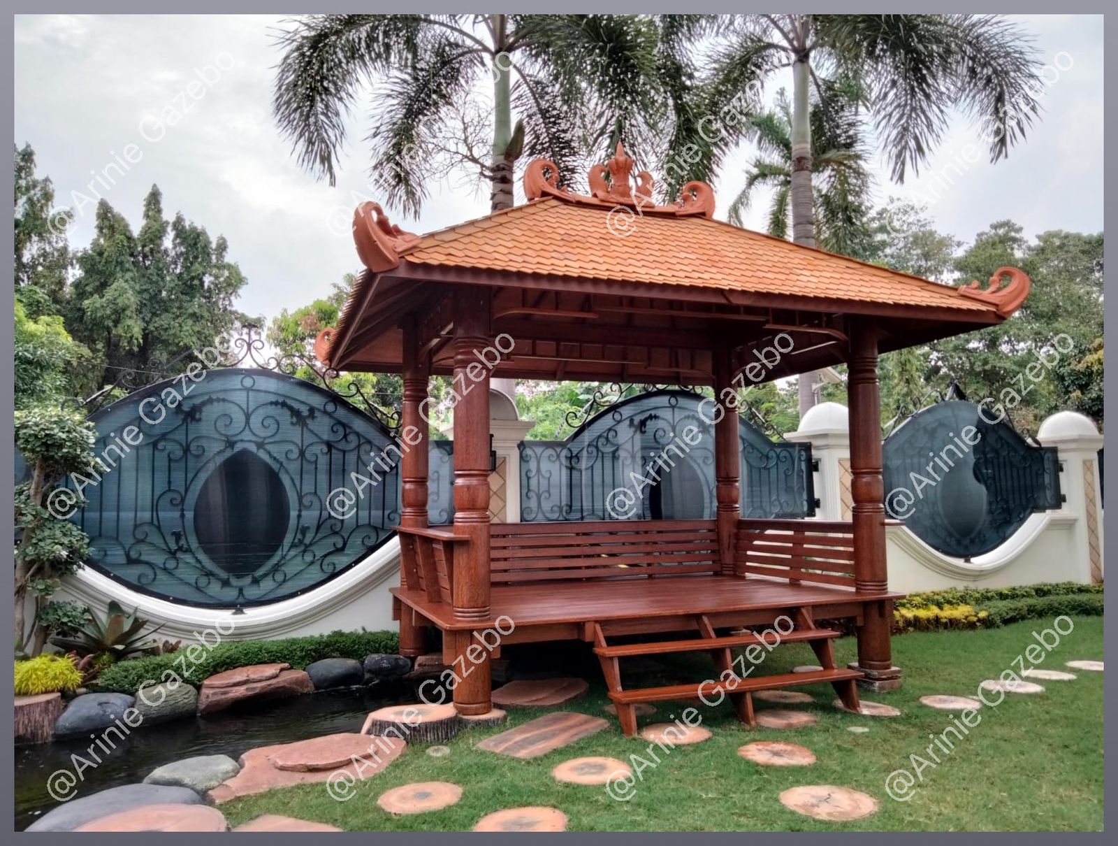 Pengrajin Gazebo Dua Tingkat di Semarang