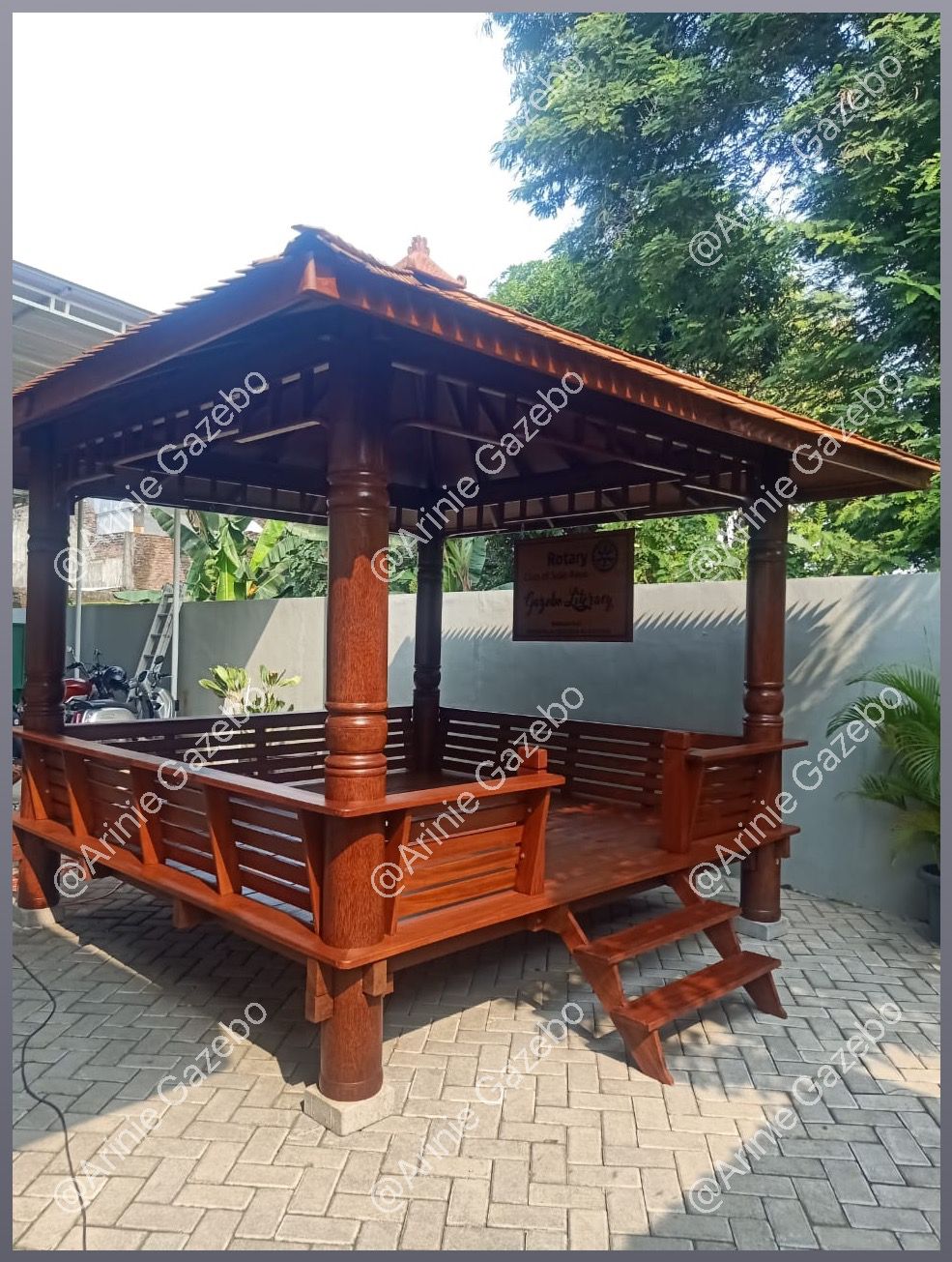 Pengrajin Gazebo Kayu Jati di Salatiga