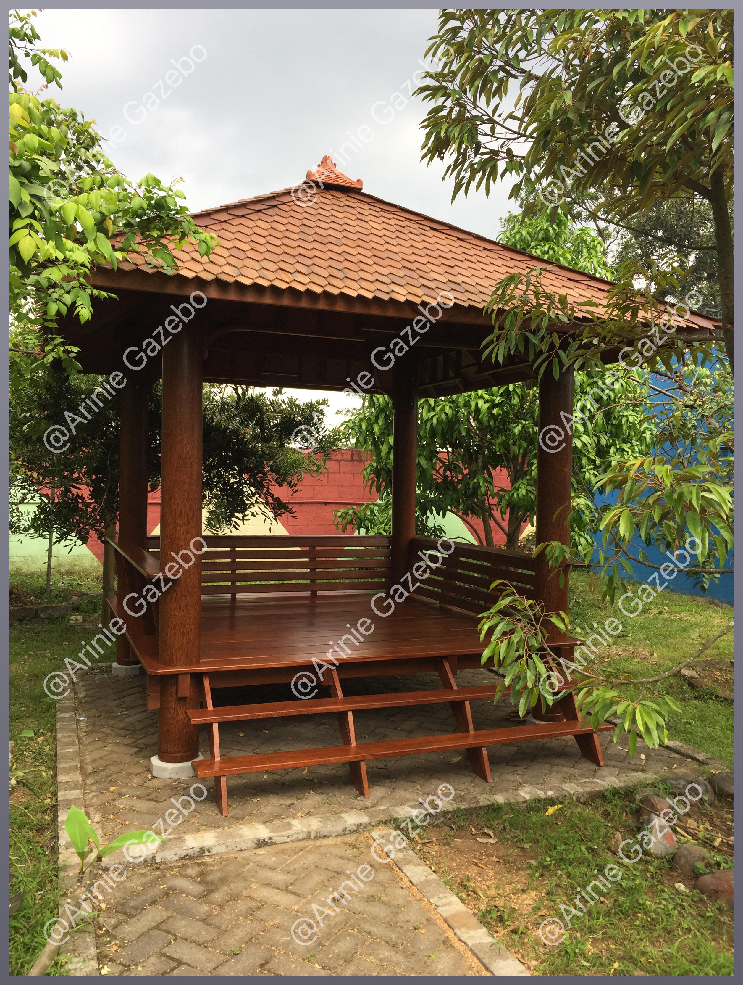 Jasa Pengrajin Gazebo Atas Kolam Ikan di Jepara