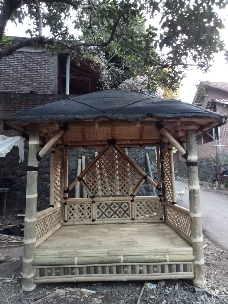 Gazebo Saung Bambu di Tasikmalaya Gazebo Saung Bambu di Tasikmalaya